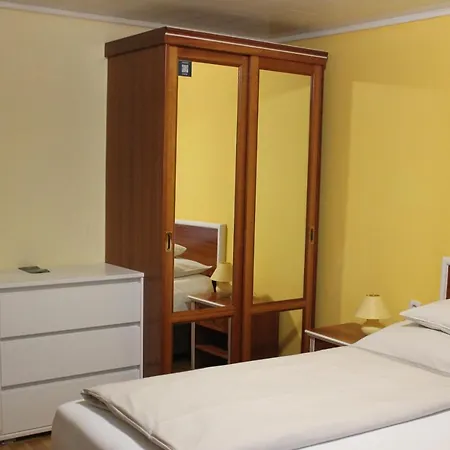 Altneudörflerhof 3*