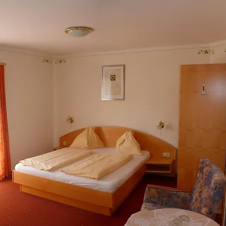 Hotell Altneudörflerhof 3*