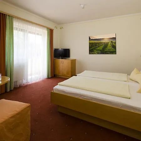 Altneudoerflerhof Hotel 3*