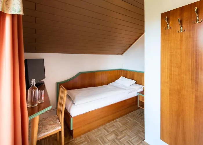 Otel Altneudörflerhof 3*