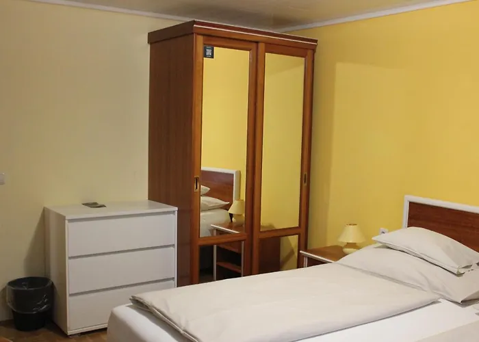 Altneudörflerhof 3*