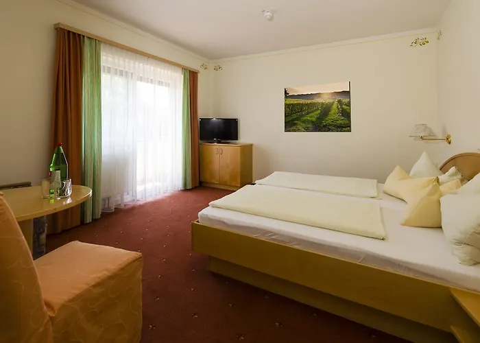 Altneudörflerhof Hotel 3*